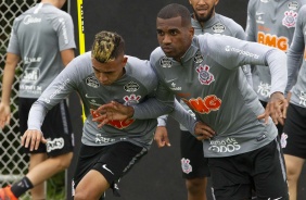 Marllon e Cantillo durante o treino desta tera-feira