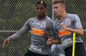 Yony González e Lucas Piton durante o treino desta terça-feira