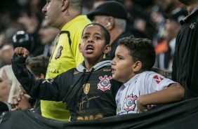 Crianada tambm marcou presena na torcida na Arena Corinthians