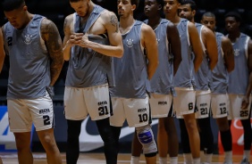 Elenco do Corinthians antes do jogo contra o Rio Claro