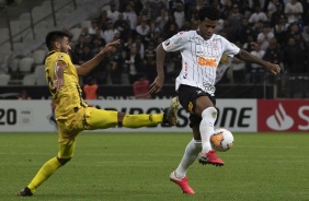 Gil durante jogo contra o Guaraní