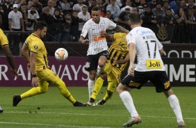 Luan e Boselli em ação durante o jogo contra o Guaraní