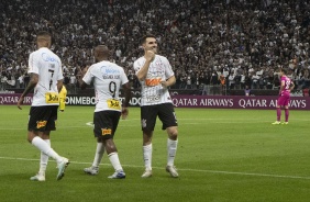 Luan, Love e Boselli durante jogo contra o Guaraní