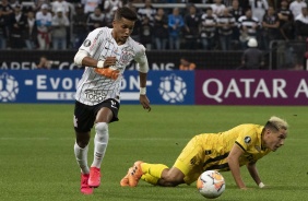 Pedrinho durante jogo contra o Guaraní