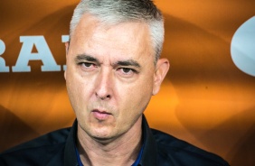 Tiago Nunes durante a partida contra o Guaraní nesta quarta