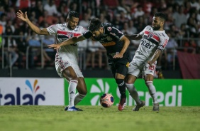 Bruno Mndez durante o clssico contra o So Paulo no Morumbi