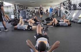 Atividade do elenco do Corinthians no CT Joaquim Grava