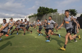 Elenco do Corinthians durante o treino desta sexta-feira