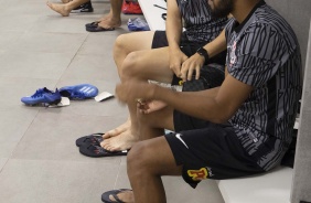 Everaldo e Carlos Augusto no vestirio antes do jogo contra o So Paulo