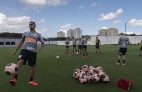 Gabriel durante treino do Corinthians na tarde desta quinta-feira