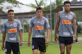 Pedrinho, Vital e Gustavo durante treino do Corinthians na tarde desta quinta-feira