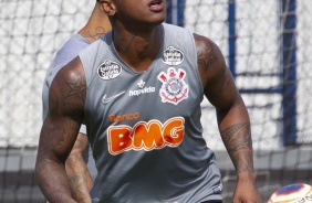Yony durante treino do Corinthians na tarde desta quinta-feira