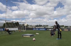 Cássio e Walter durante treino no CT Joaquim Grava