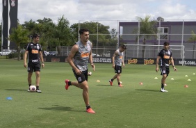 Danilo Avelar e Ramiro no CT Joaquim Grava