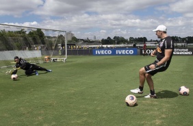 Goleiro Cássio no treino desta terça-feira no CT Joaquim Grava