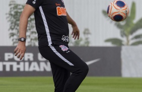 Tiago Nunes no treino do Corinthians na tarde desta tera-feira
