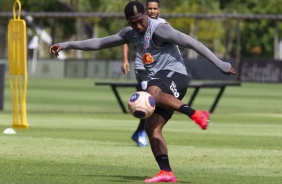Yony González durante treino desta terça-feira