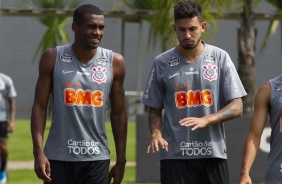 Marllon e Pedro Henrique durante o treino da manh desta quinta-feira