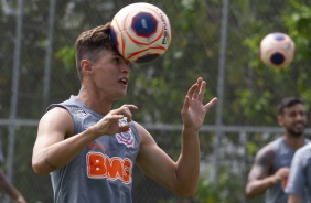 Mateus Vital durante o treino da manh desta quinta-feira