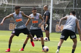 Pedrinho, Gabriel e Sidcley durante o treino da manh desta quinta-feira