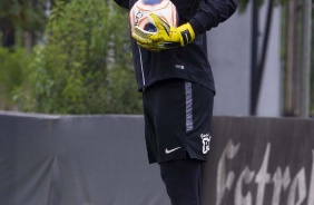 Cássio durante o treino da manhã desta sexta-feira