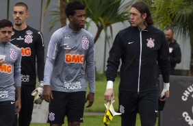 Gil e Cássio durante o treino da manhã desta sexta-feira