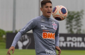 Mateus Vital durante o treino da manhã desta sexta-feira