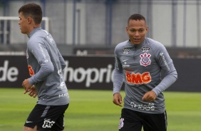 Mateus Vital e Janderson durante o treino da manh desta sexta-feira