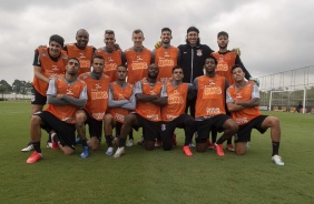 Parte do elenco do Corinthians durante o treino desta sexta-feira