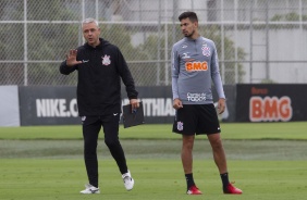 Tiago Nunes e Pedro Henrique durante o treino da manh desta sexta-feira