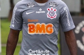 Vagner Love durante o treino da manhã desta sexta-feira