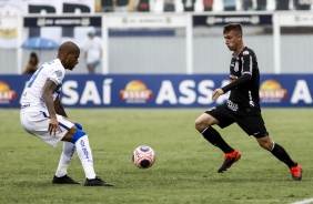 Lucas Piton foi o lateral titular contra o Água Santa
