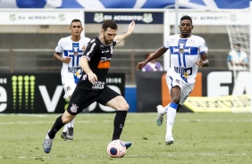 Mauro Boselli em ação contra o Água Santa