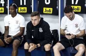 Yony González, Lucas Piton e Boselli no vestiário antes da partida contra o Água Santa