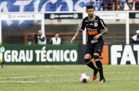 Zagueiro Pedro Henrique durante partida contra o gua Santa