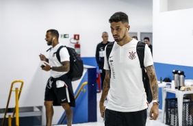 Zagueiro Pedro Henrique no vestiário do Distrital de Inamar