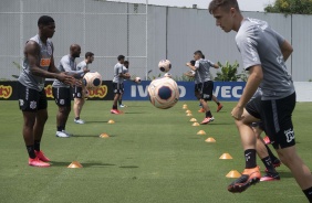 Lucas Piton e Yony González em treino desta segunda-feira