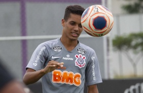 Meia Pedrinho em atividade no treino desta terça-feira