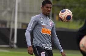 Davó durante o treino do Corinthians na manhã desta quinta-feira