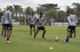 Davó, Richard, Michel Macedo e Camacho durante o treino do Corinthians na manhã desta quinta-feira