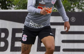 Janderson durante o treino do Corinthians na manh desta quinta-feira