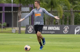 Lucas Piton durante o treino desta quinta-feira