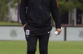 Tiago Nunes durante o treino do Corinthians na manhã desta quinta-feira
