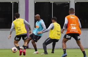 Fagner, Love e Camacho durante treino desta sexta