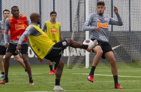 Love, Pedro Henrique, Marllon, Fagner e Boselli durante treino no CT Joaquim Grava