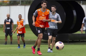 Danilo Avelar e Boselli treinam nesta segunda-feira no CT Joaquim Grava