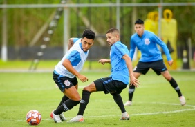 Vitinho e Wendell no treino da equipe Sub-20 nesta segunda-feira