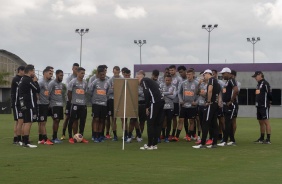 Jogadores do Timo receberam instrues no treino fechado desta tera-feira