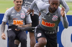 Love e Fagner durante o treino fechado desta tera-feira