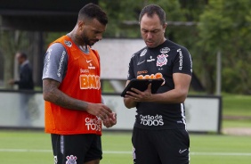 Michel Macedo recebeu instrues individuais durante o treino desta tera-feira